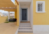 Chalet independiente con terreno en venta en la España, Orihuela, ref: TR388251 foto