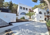 Chalet independiente con terreno en venta en la España, Sant Joan de Labritja, ref: TR400214 foto
