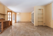 Дом с участком на продажу в городе Montornès del Vallès Фото