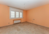 Дом с участком на продажу в городе Montornès del Vallès Фото