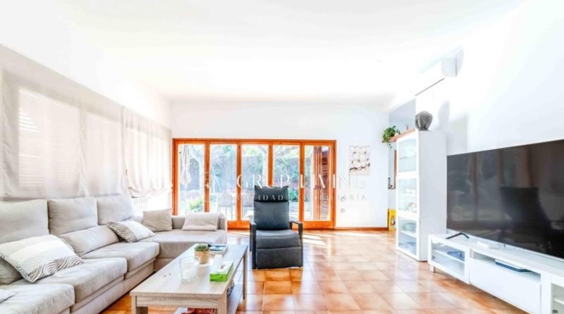 Барселона - Vilanova i la Geltrú - 353m2