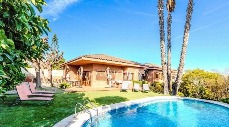 Барселона - Vilanova i la Geltrú - 353m2