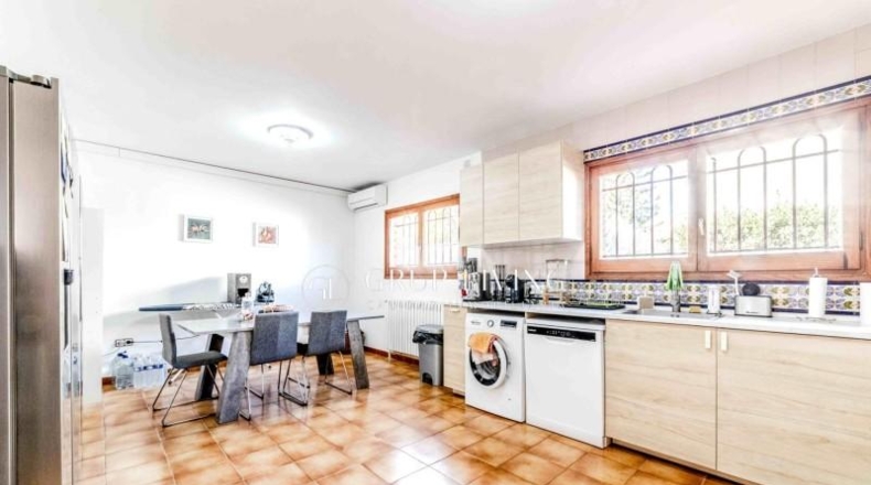 Барселона - Vilanova i la Geltrú - 353m2