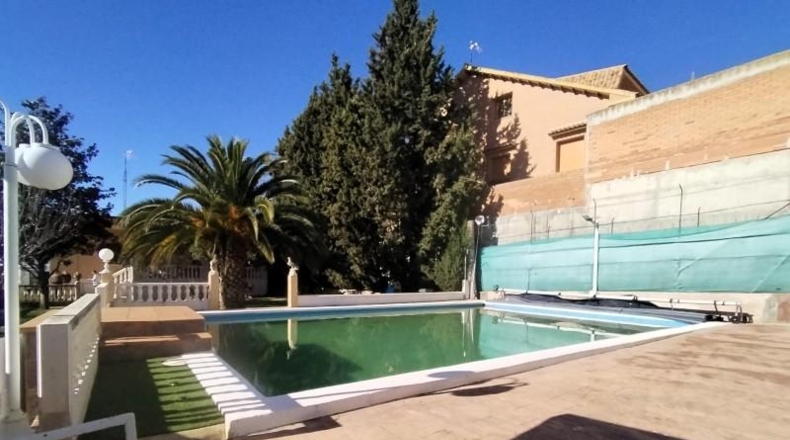 Community of Madrid - Campo Real - 1400m2