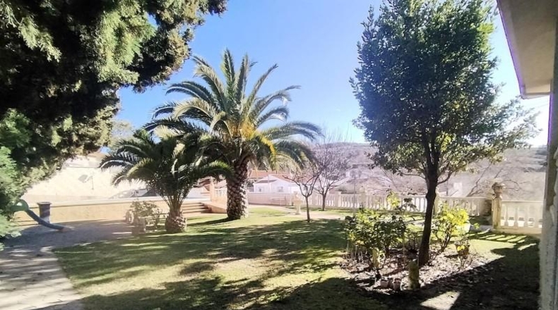Community of Madrid - Campo Real - 1400m2