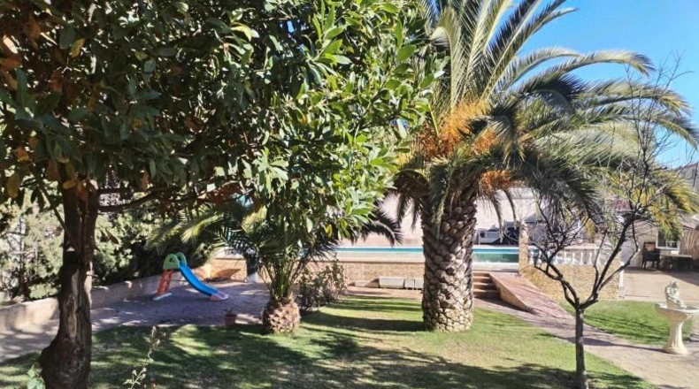 Community of Madrid - Campo Real - 1400m2