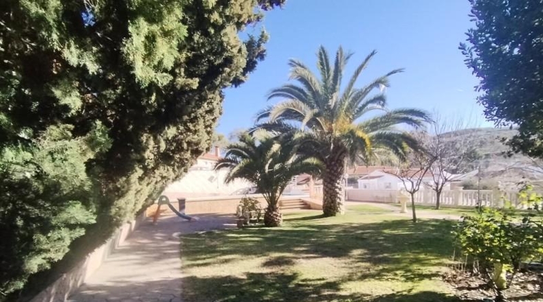 Community of Madrid - Campo Real - 1400m2