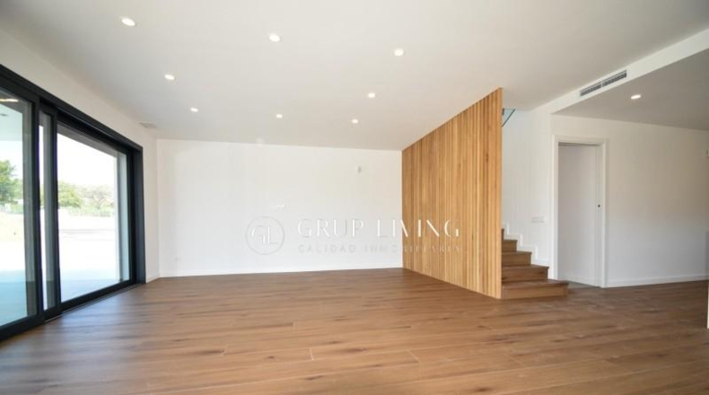 Барселона - Ситжес - 503m2
