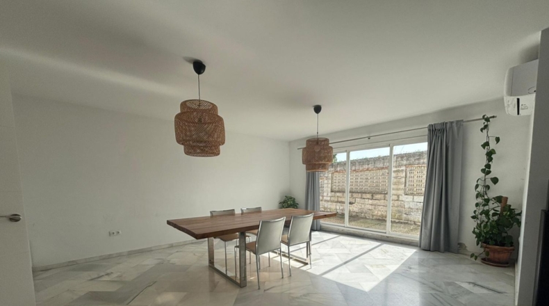 Seville - Alcalá de Guadaíra - 612m2