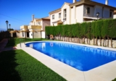 Xalet adossat amb terreny en venda a Alhaurín de la Torre ref.: TR389437 foto