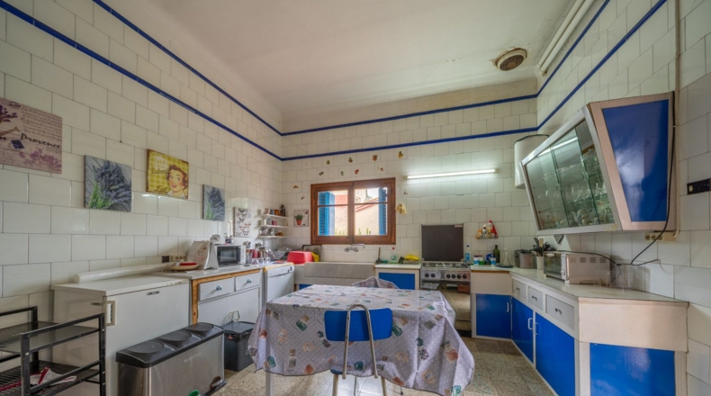 Жирона - Bescanó - 1400m2