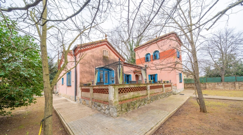 Жирона - Bescanó - 1400m2