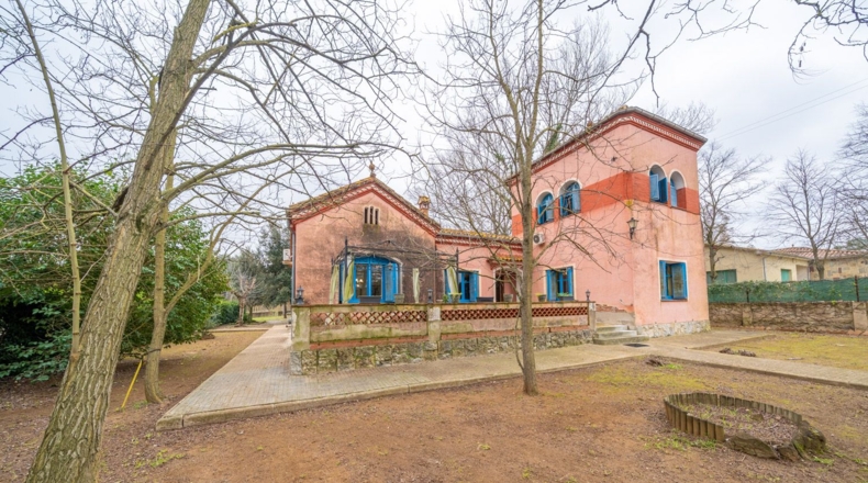 Жирона - Bescanó - 1400m2