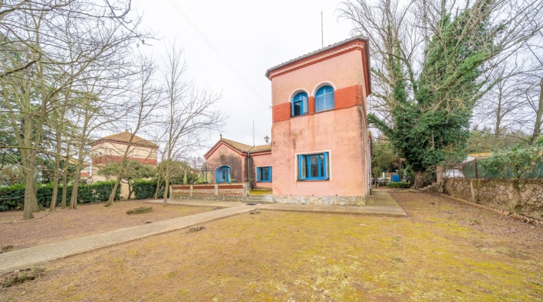 Жирона - Bescanó - 1400m2