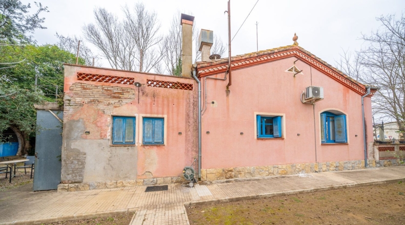 Жирона - Bescanó - 1400m2