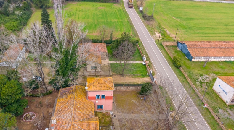 Жирона - Bescanó - 1400m2