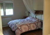 Отдельно стоящий дом с участком на продажу в городе Альбасете. Фото