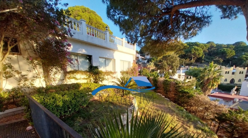 Жирона - Lloret de Mar - 2000m2