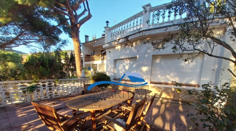 Жирона - Lloret de Mar - 2000m2