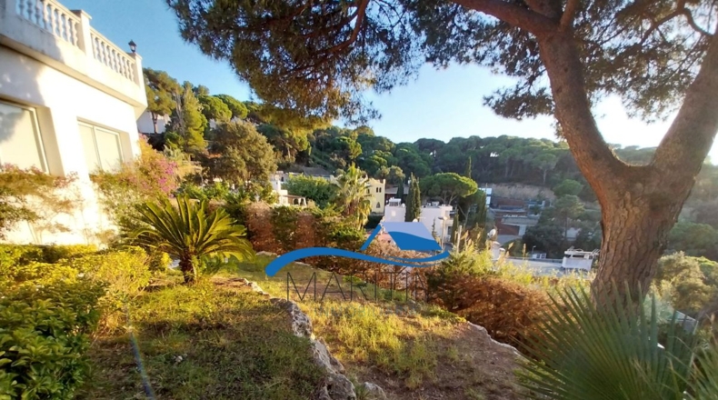 Жирона - Lloret de Mar - 2000m2