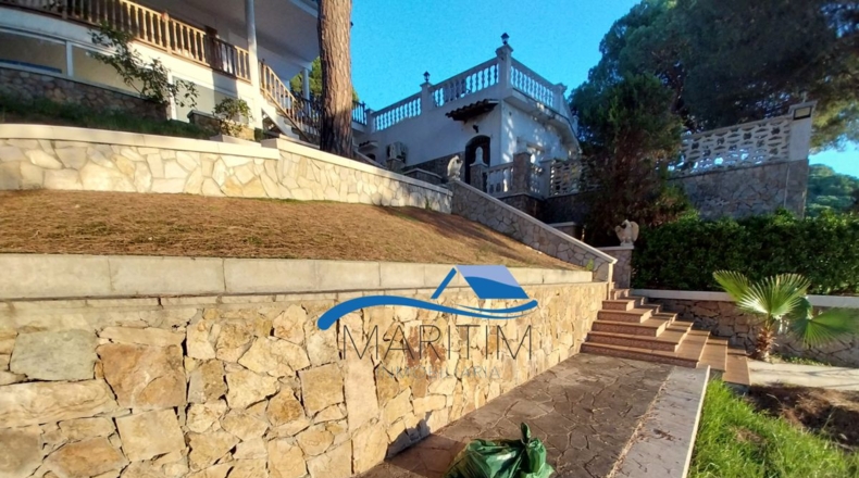 Жирона - Lloret de Mar - 2000m2