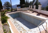 Chalet independiente con terreno en venta en Órgiva ref: TR389556 foto