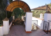 Chalet independiente con terreno en venta en Órgiva ref: TR389556 foto