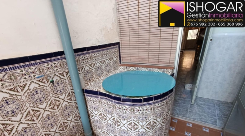 Ciudad Real - Valdepeñas - 560m2