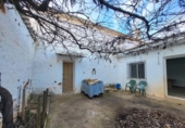 Дом с участком на продажу в городе Pozoamargo. Фото
