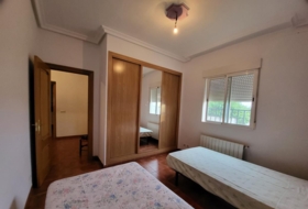 Sisante 1350&nbsp;м²