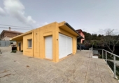 Отдельно стоящий дом с участком на продажу в городе la Bisbal del Penedès Фото