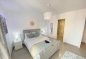 Дом с участком на продажу в городе Jávea Фото
