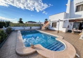 Chalet independiente con terreno en venta en la España, Torrevieja, ref: TR390106 foto
