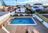 Chalet independiente con terreno en venta en la España, Torrevieja, ref: TR390106 foto