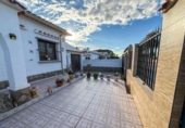 Chalet independiente con terreno en venta en la España, Torrevieja, ref: TR390106 foto