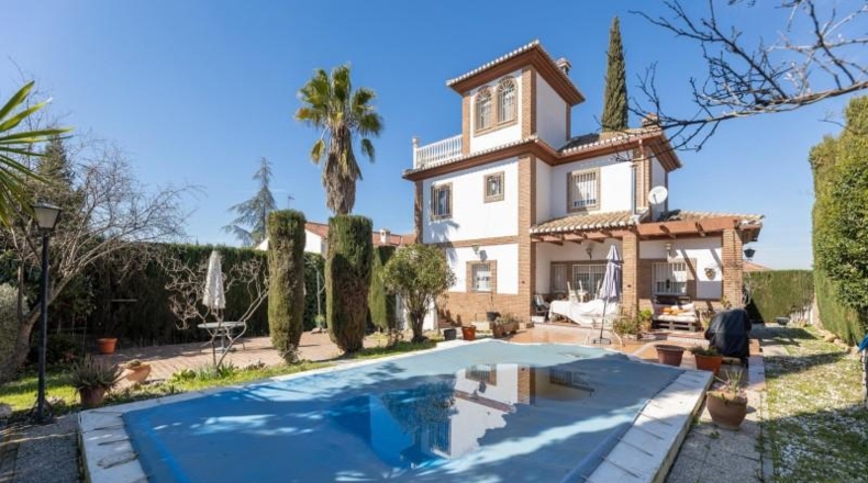 Granada - Peligros - 476m2