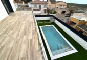Отдельно стоящий дом с участком на продажу в городе el Vendrell Фото