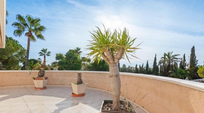 Alicante - Рохалес - 1330m2