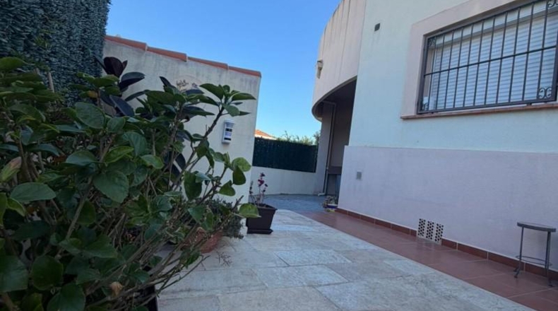 Alicante - Alfaz del Pi - 350m2