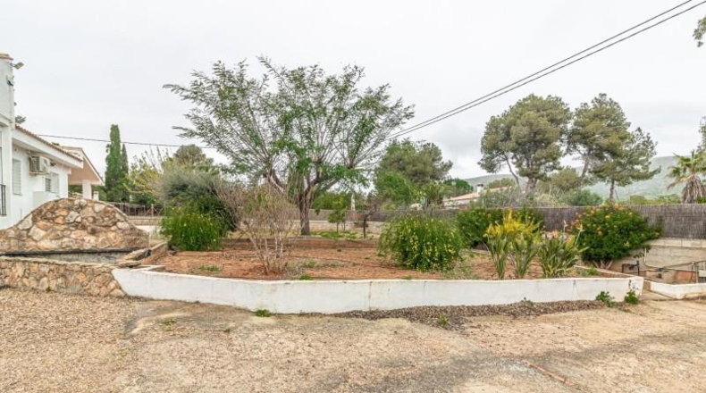 Valencia - Llombai - 1840m2