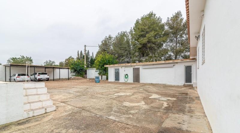 Valencia - Llombai - 1840m2