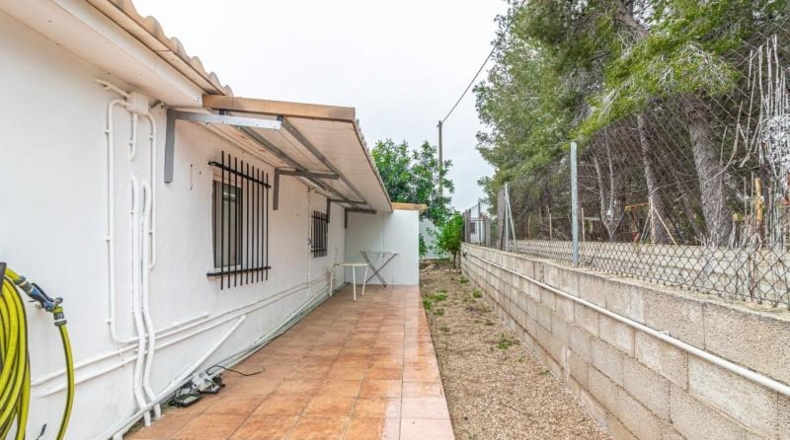 Valencia - Llombai - 1840m2