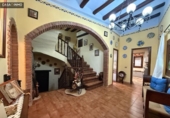 Дом с участком на продажу в городе Alquézar Фото