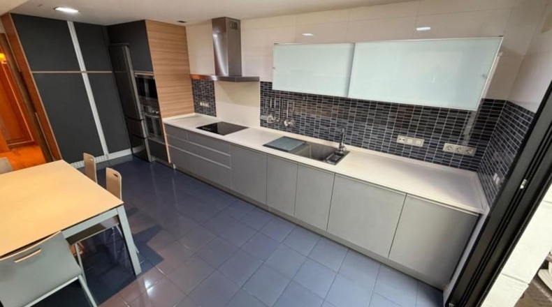 Кастельон - Castellón de la Plana - 379m2