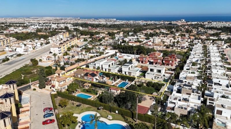 Alicante - Dehesa de Campoamor - 1456m2