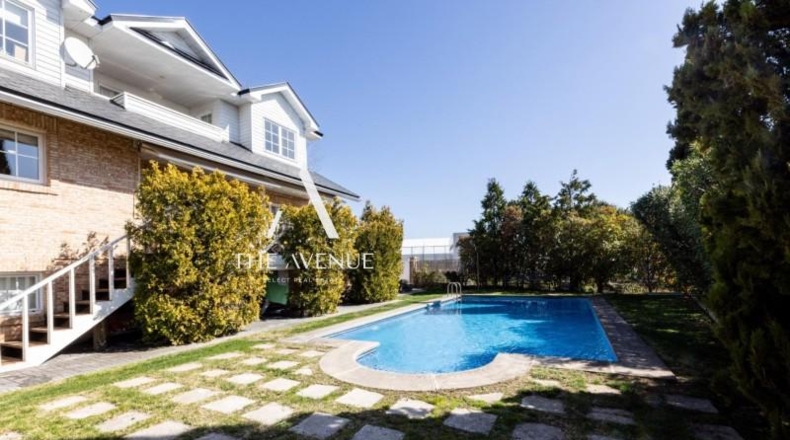 Comunidad de Madrid - Boadilla del Monte - 1220m2
