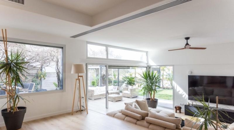 Barcelona - Эсплугес-де-Льобрегат - 602m2