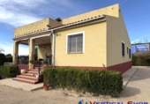 Chalet independiente con terreno en venta en Caudete ref: TR390981 foto