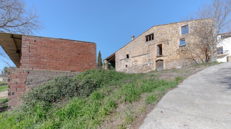 Жирона - Esponellà - 693m2