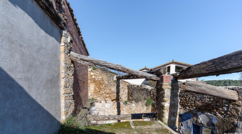 Жирона - Esponellà - 693m2